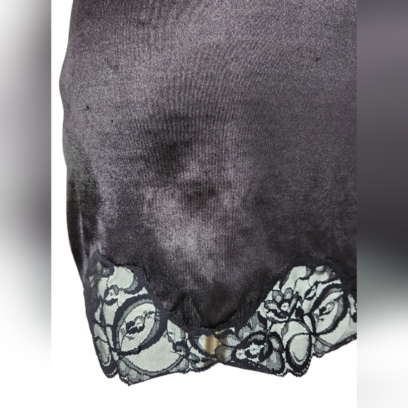 Vintage French Maid Exclusively for Eaton's silky lace chemise - Picture 5 of 9